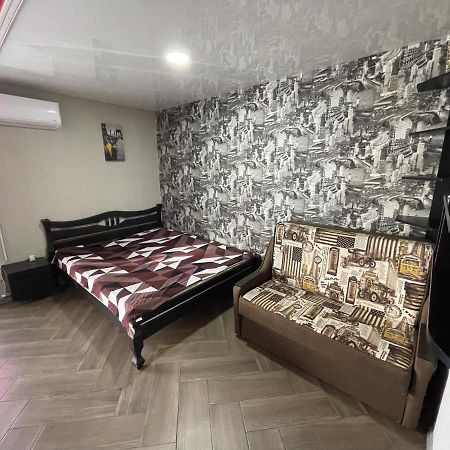 Studio Apartment On Vatutina วินนิตซา ภายนอก รูปภาพ